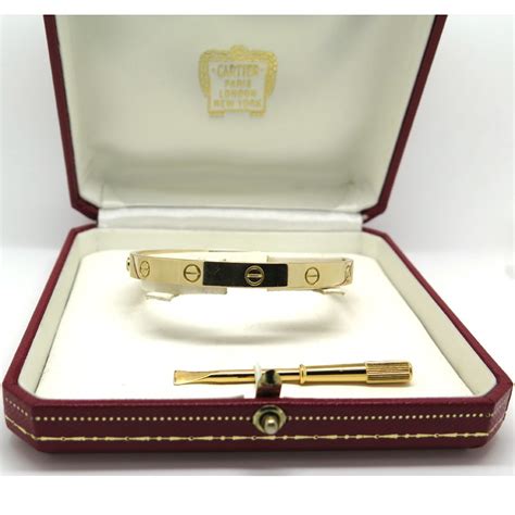 bracelet cartier love occasion paris|cartier love bracelet price euros.